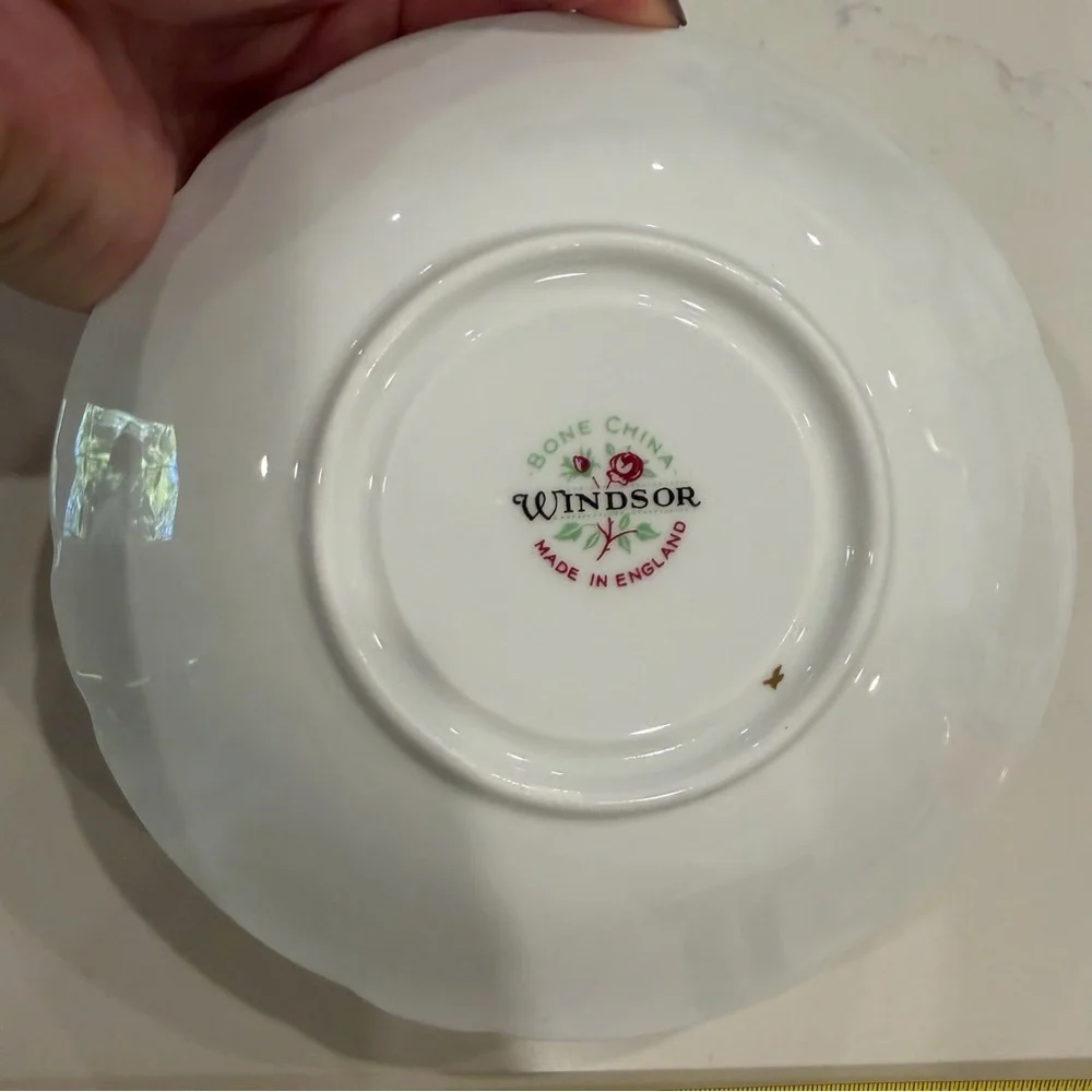 Windsor/Tuscon China violet Floral Tea Set with Gold Trim England